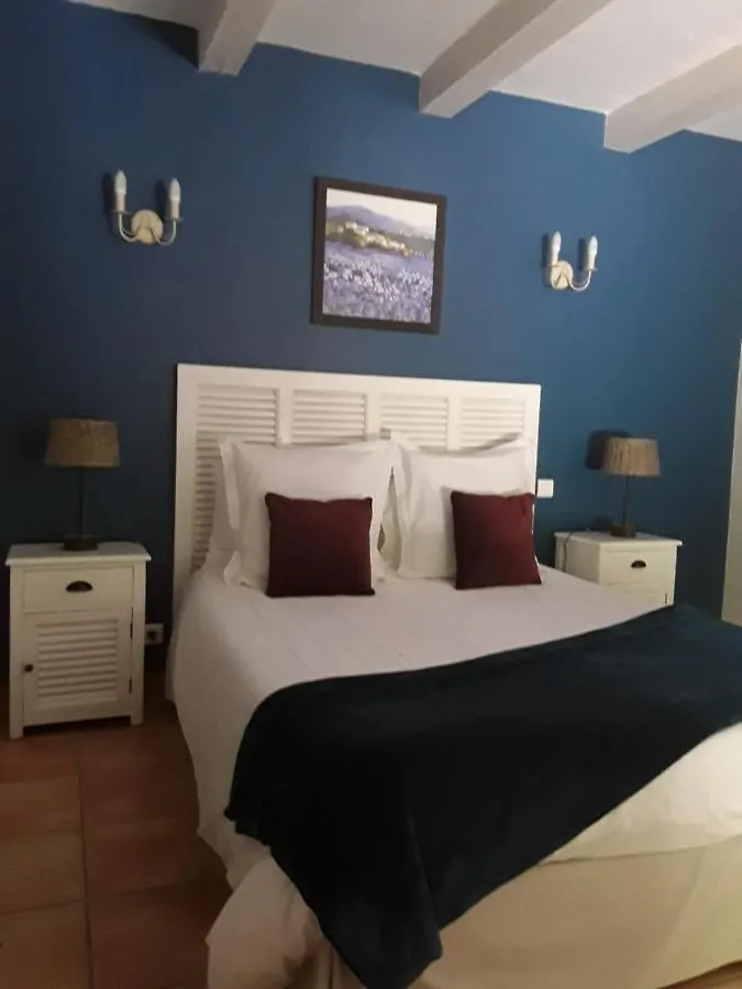 Mas De L'Ile Bed & Breakfast Avignon 3*,  France