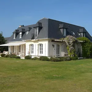 L'oisette 5*, Epiniac France