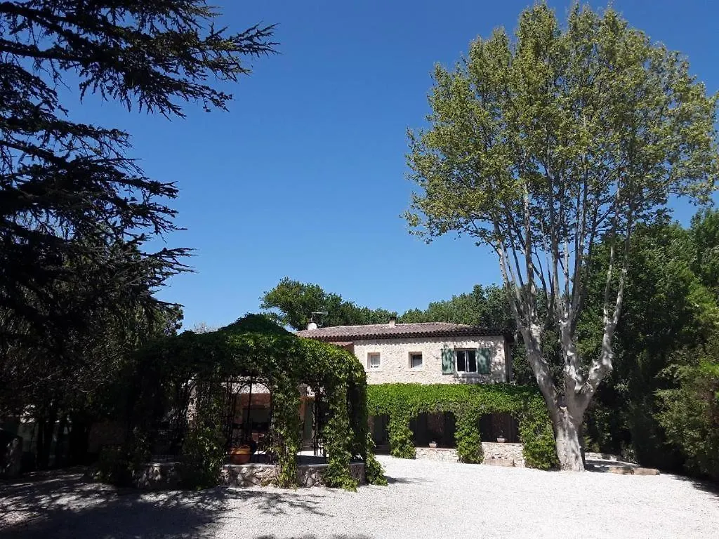 Bed and Breakfast Mas De L'Ile Aviñón